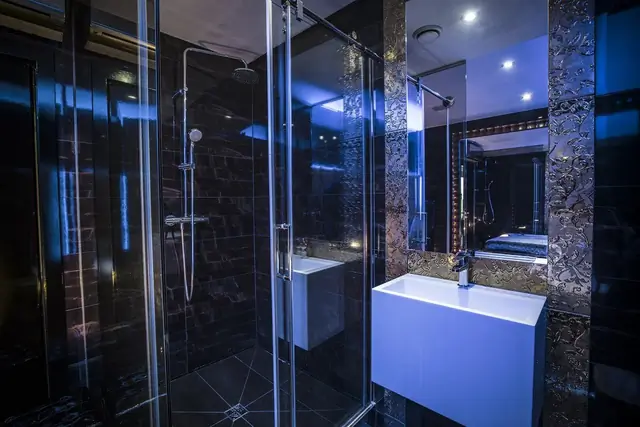 Chambre Cannes en el club La Vie en Rose de Barcelona — foto 2
