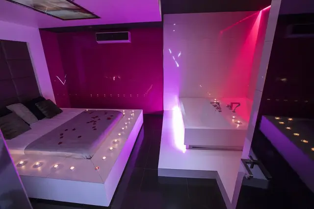 Chambre Paris en el club La Vie en Rose de Barcelona — foto 5