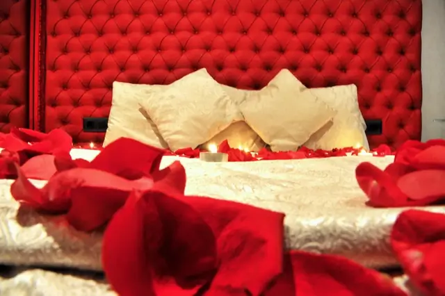Chambre Romantique — stanza privata del club La Vie en Rose a Barcellona