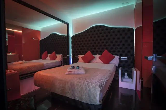 Chambre Versailles en el club La Vie en Rose de Barcelona — foto 7
